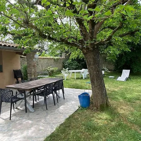 Du Puits Sainte Claire Appartement Courçon